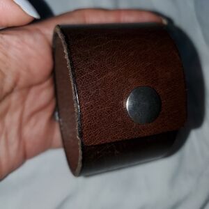 New without tag thick leather cuff